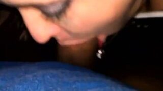 Elle partage la bite de son mec avec une copine