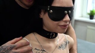 Teen girl Gauge having a double penetration groupsex