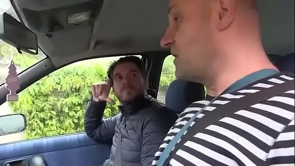 Zora benlokbi est l auto-stoppeuse